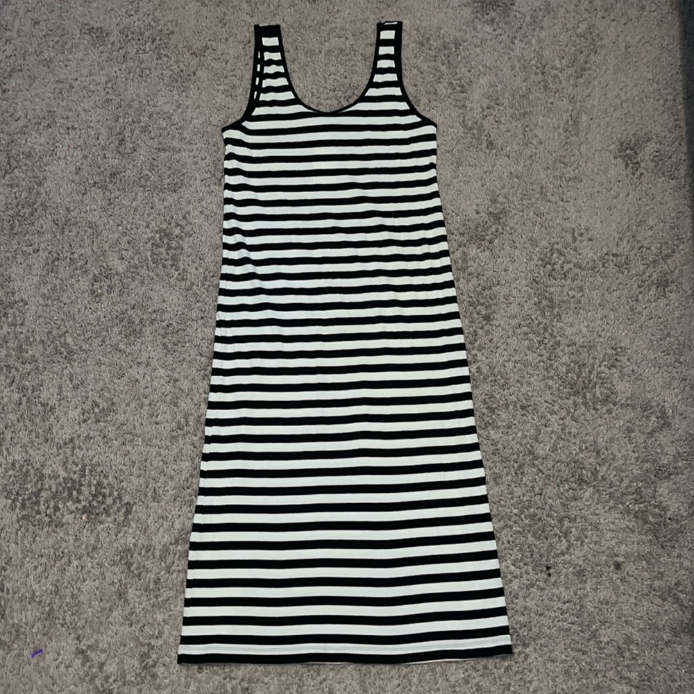 H&M Ribbed Black and White Dress